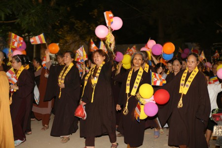 Lễ Cung Rước Xe Hoa Mừng Phật Đản Sinh Chùa Khai Nguyên