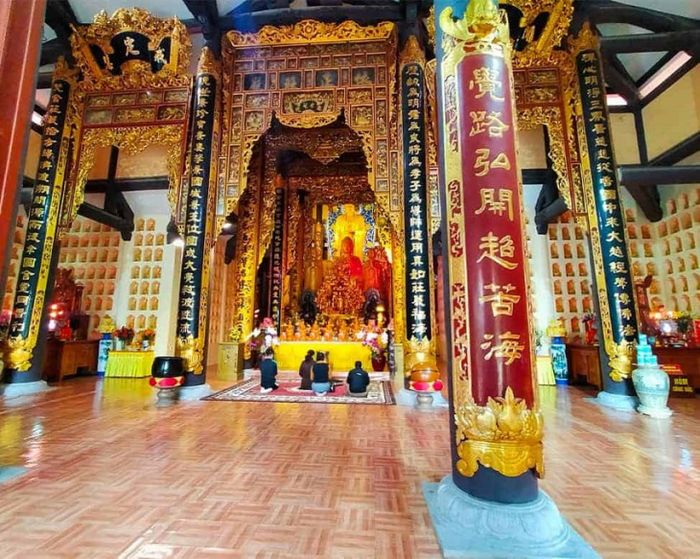 image kham pha chua khai nguyen noi co buc tuong phat a di da lon nhat dong nam a 168489243192058
