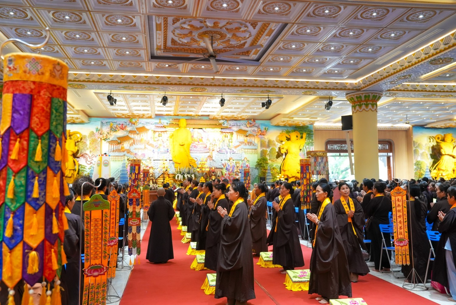 Pháp Hội Trung Phong Tam Thời Hệ Niệm Pháp Hội Ngày 3 5117798433074032617 n