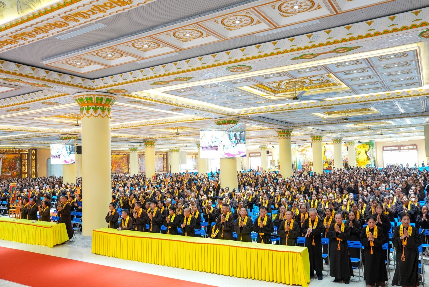 Pháp Hội Trung Phong Tam Thời Hệ Niệm Pháp Hội Ngày 3 8373494453913169480 n