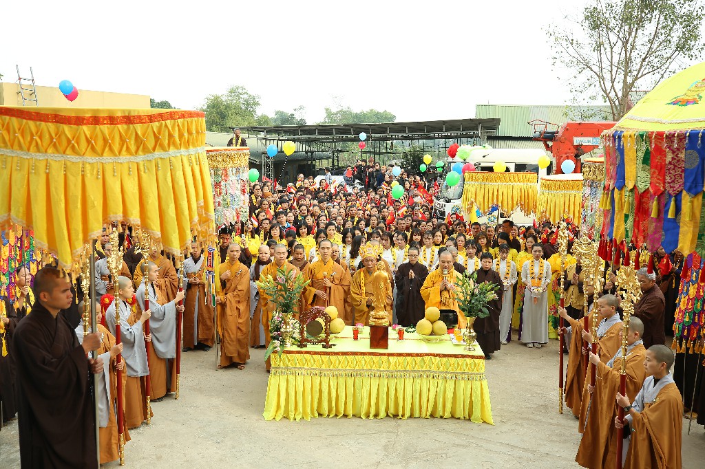 Lễ Cung Rước Phật Ngọc A Di Đà Vì Hòa Bình Thế Giới