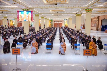 VIÊN MÃN KHÓA CHUYÊN TU 2 NGÀY TẠI CHÙA KHAI NGUYÊN