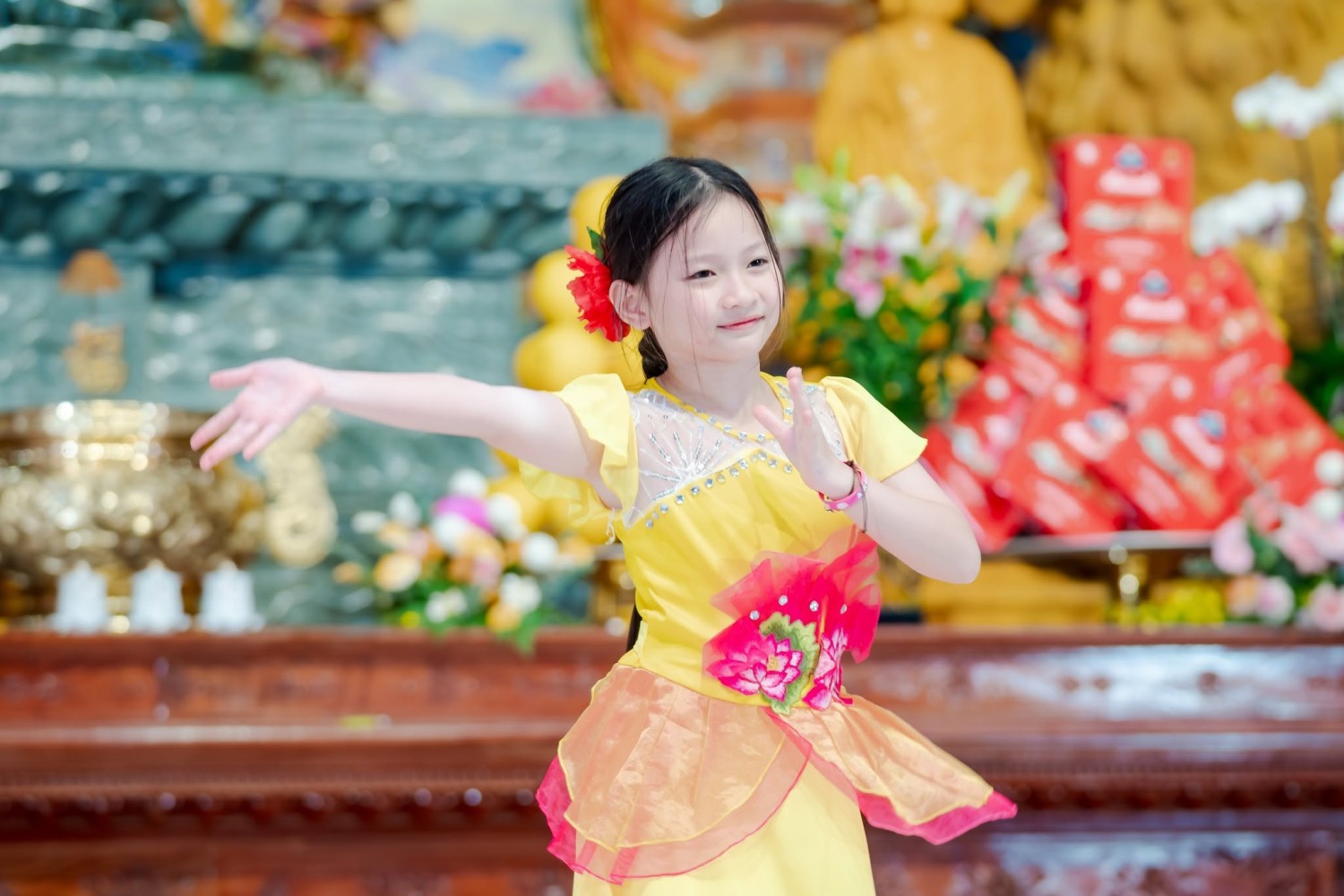 “MỘT PHÚT TỎA SÁNG” – DẤU ẤN ĐẶC BIỆT TRONG KHÓA TU MÙA HÈ THẮP SÁNG NIỀM TIN LẦN THỨ X