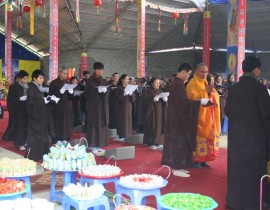 Anh-Phap-Hoi-Trung-Phong-Tam-Thoi-He-Niem-Chua-Tan-Vien-12-10-2011-IMG-0518.jpg